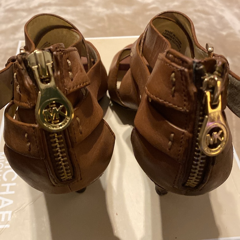 MICHAEL KORS ZOE SANDALS - Picture 4 of 14